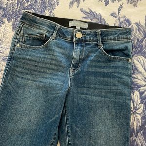 EUC Wit & Wisdom Absolution jeans. Midrise.